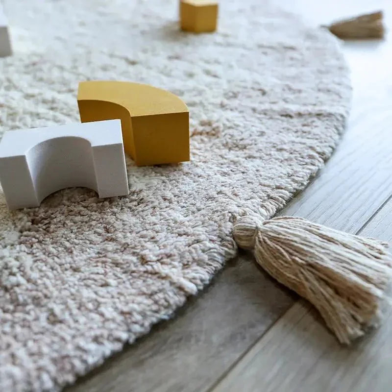Children's rug with geometric motifs | soft colors