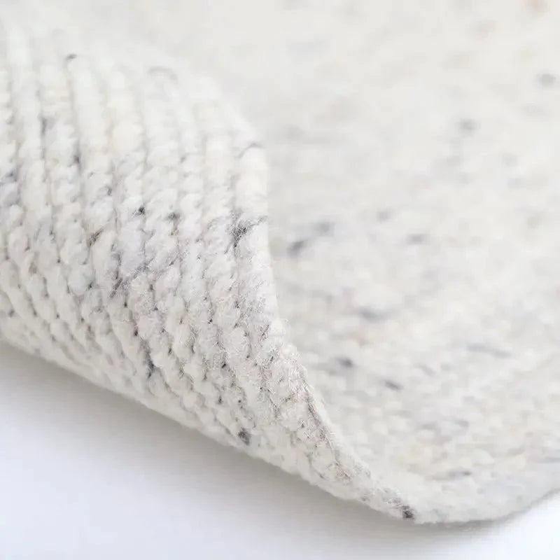 Handmade round natural wool rug for decoration