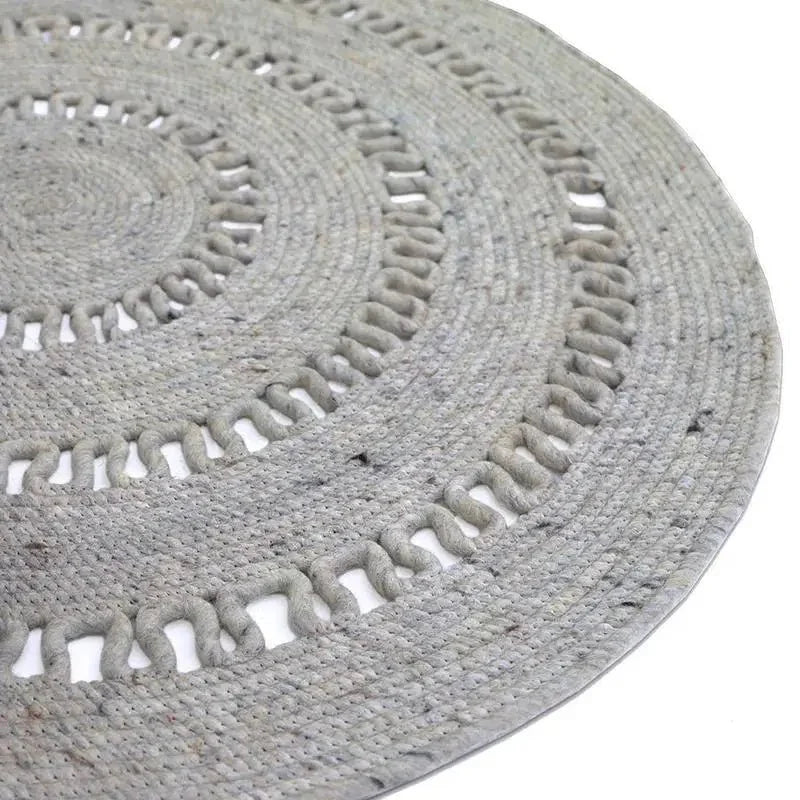 Handmade round virgin wool rug | grey