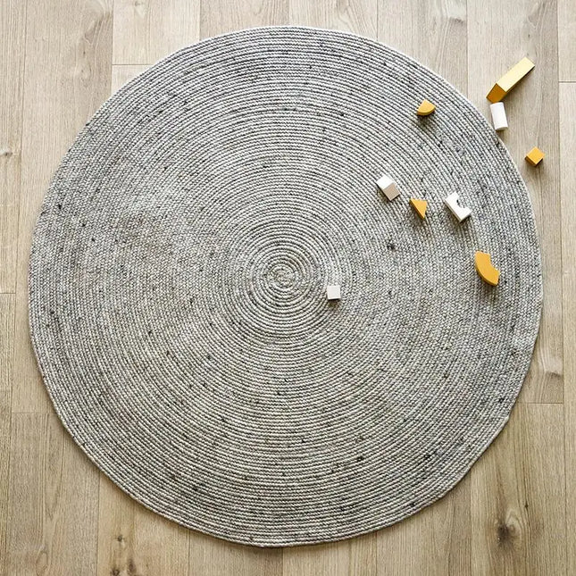 Alfombra de lana redonda NEETHU GRIS LLaineHome & Garden > Decor > Rugs