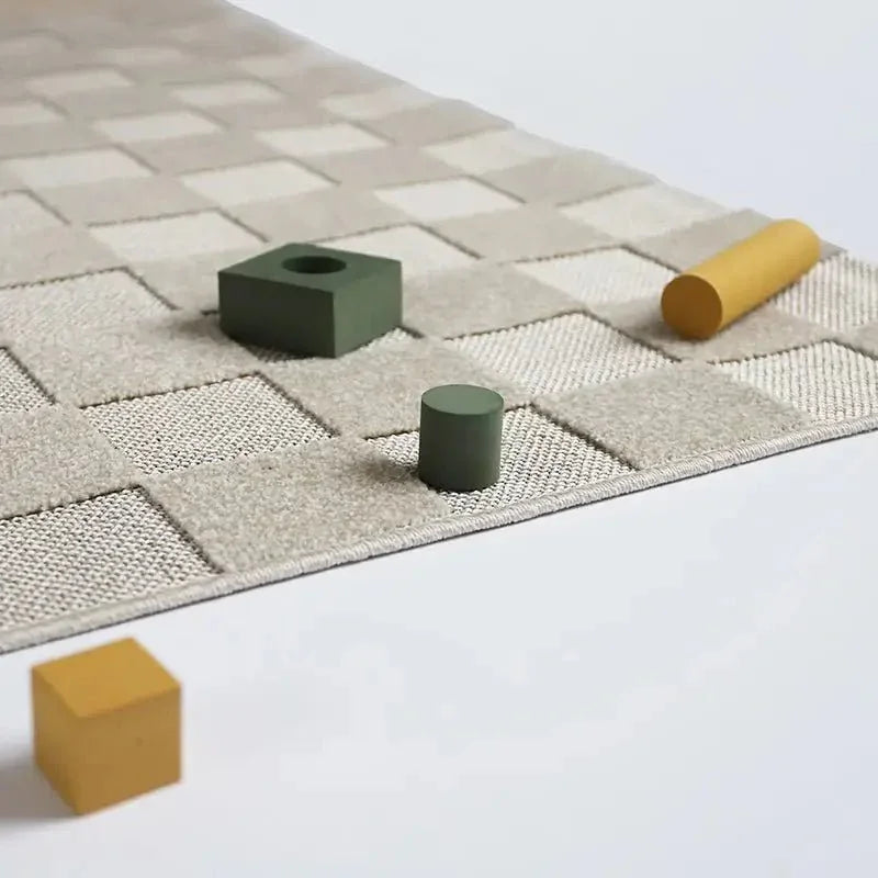 Kids' checkered rug in sand color