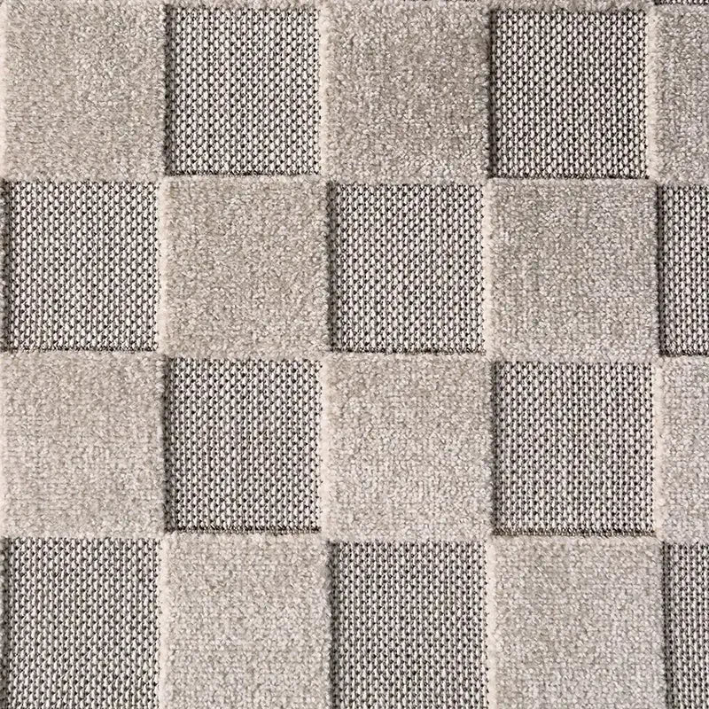 Kids' checkered rug in sand color