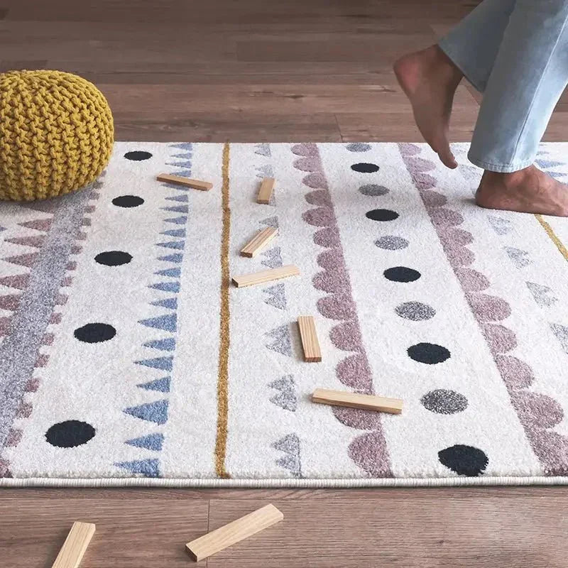 Alfombra infantil con diseño persa y tonos suaves para niños