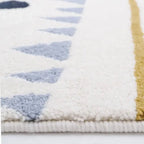 Alfombra infantil con diseño persa y tonos suaves para niños