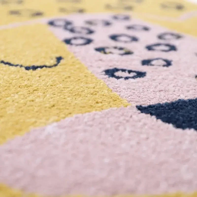 Oval children's rug with leopard design | honey