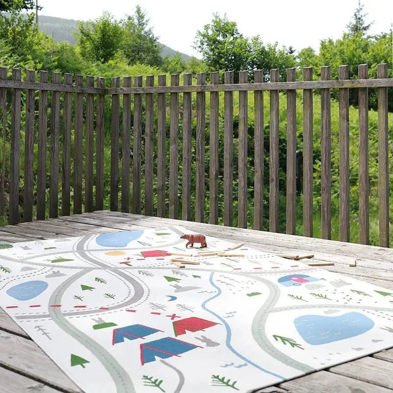 Alfombra infantil interior y exterior LITTLE CAMPER 123x180PolypropyleneHome & Garden > Decor > Rugs