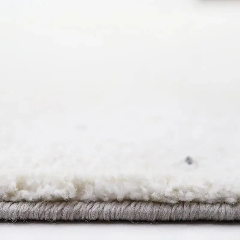Recycled polypropylene rug | woolly feel and timeless design