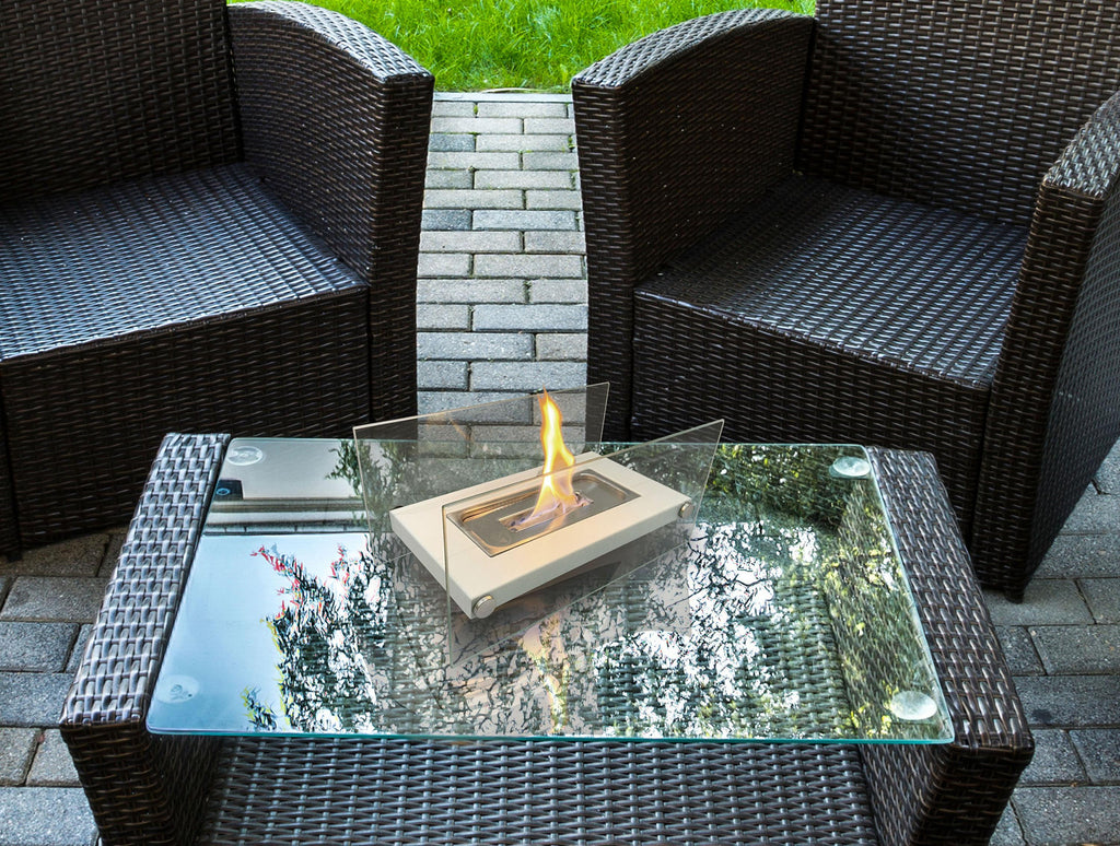 Tabletop ethanol fireplace in white metal