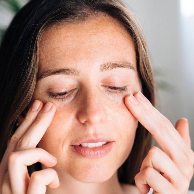 Sérum contorno de ojos y labios antiarrugas antioxidante