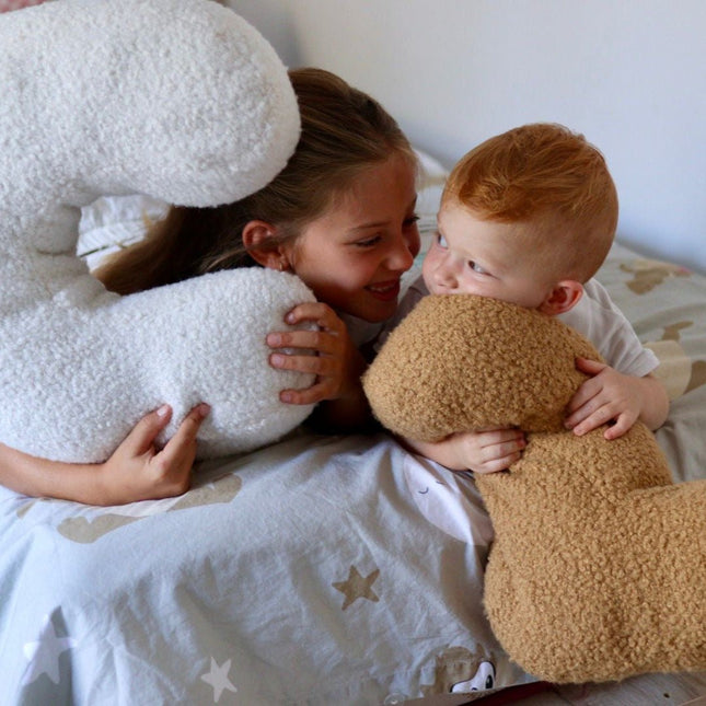 COJÍN LETRA - INICIAL en BoucléHome & Garden > Decor > Throw Pillows