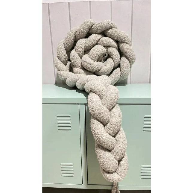 Trenza Protector de Cuna 200cm BOUCLE STONEFurniture > Baby & Toddler Furniture > Crib & Toddler Bed Accessories > Crib Bumpers & Liners > Padded Crib Bumpers