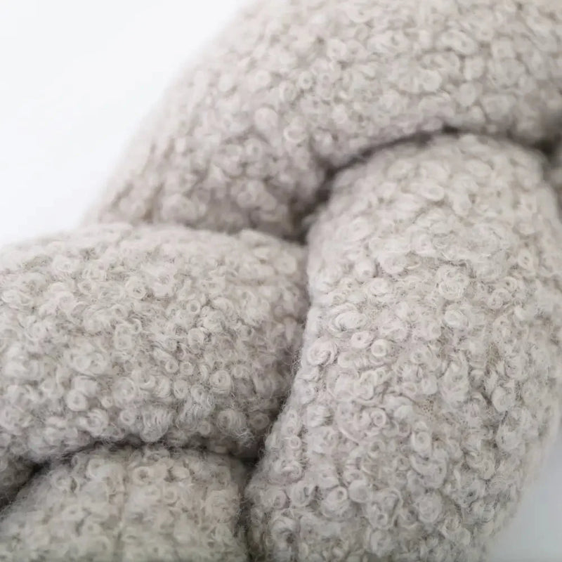 Trenza Protector de Cuna 200cm BOUCLE STONEFurniture > Baby & Toddler Furniture > Crib & Toddler Bed Accessories > Crib Bumpers & Liners > Padded Crib Bumpers