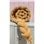 Trenza protector de cuna boucle 200cm toffee ideal para bebés