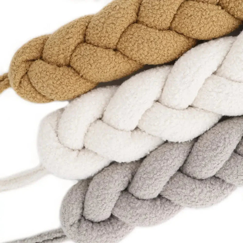 Trenza Protector de Cuna 200cm BOUCLE TOFFEEFurniture > Baby & Toddler Furniture > Crib & Toddler Bed Accessories > Crib Bumpers & Liners > Padded Crib Bumpers