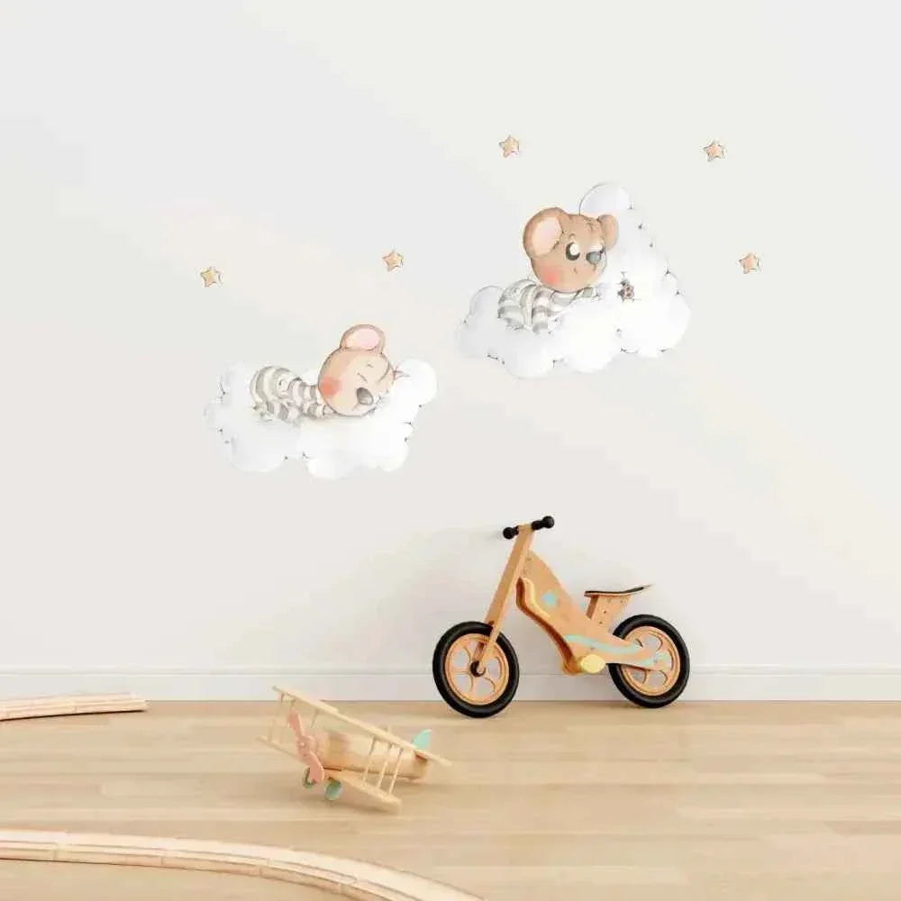 Vinilo decorativo infantil entre nubes | Sueños de ciguena