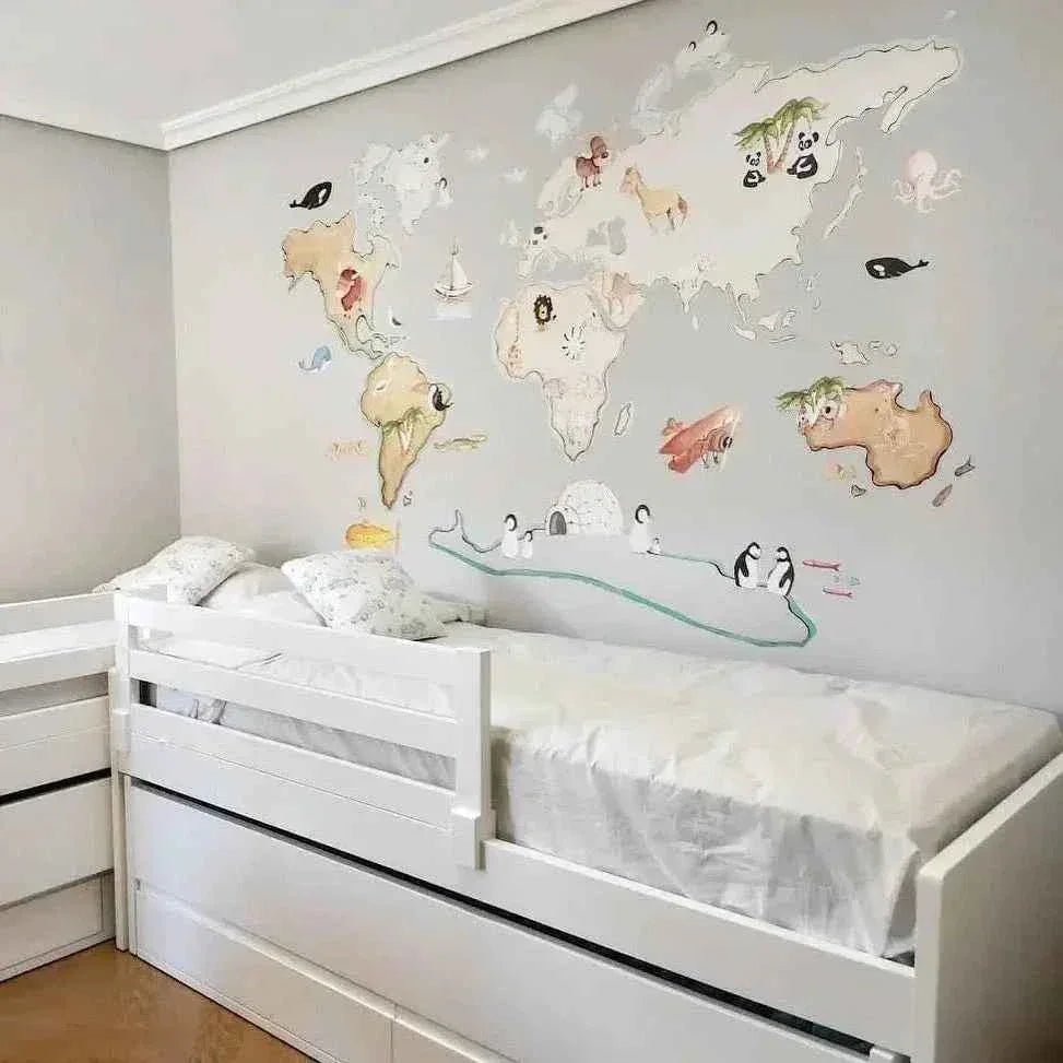 Mapa-mundo infantil tamanho XL em vinil com animais | 220x120cm