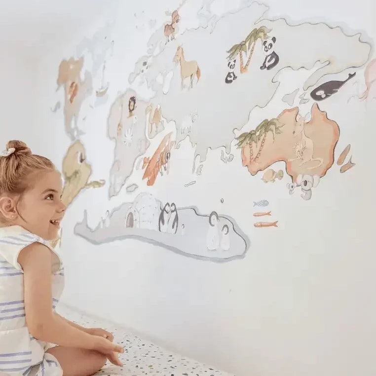 Mapa-mundo infantil tamanho XL em vinil com animais | 220x120cm