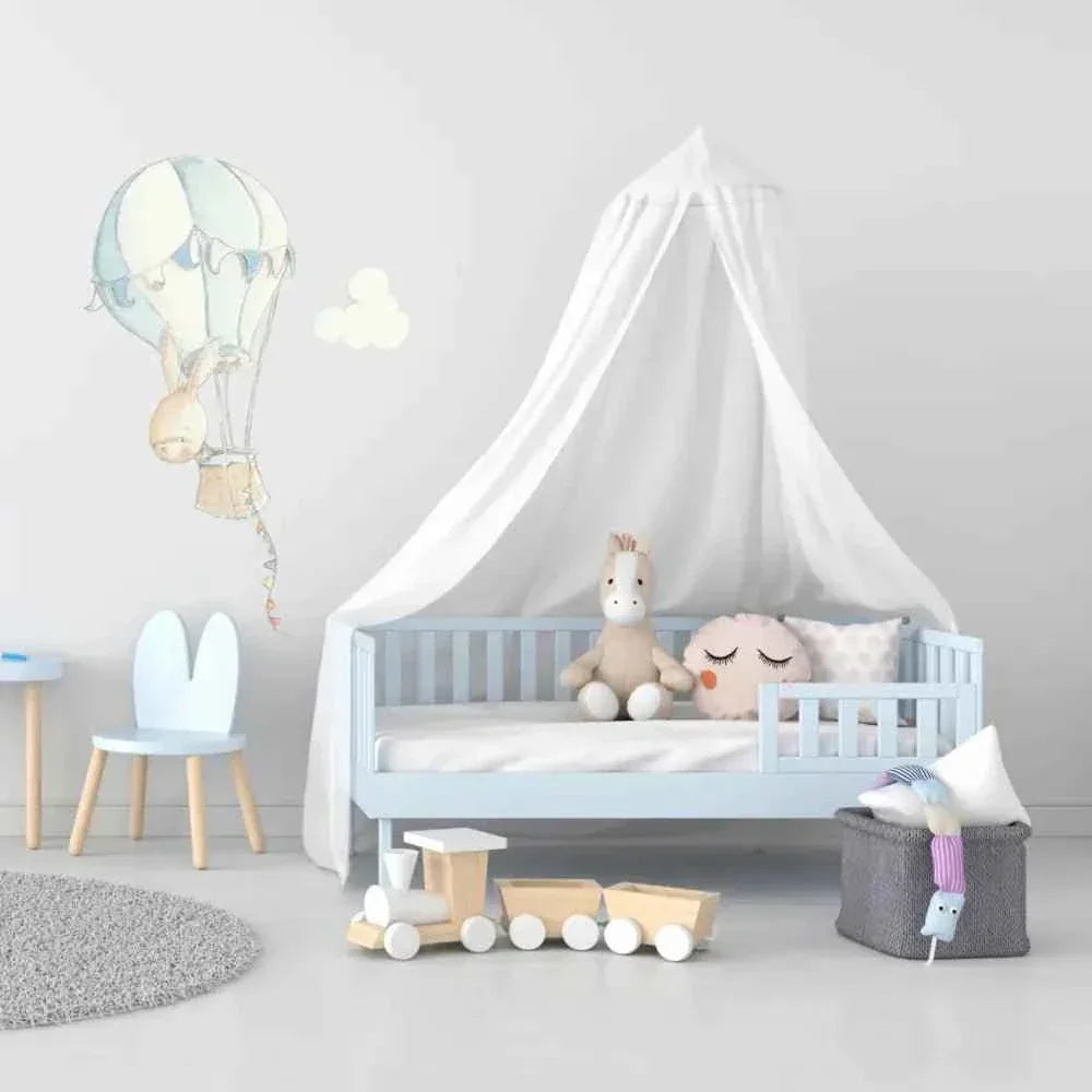 Children's decorative vinyl with a rabbit in a balloon design for children
