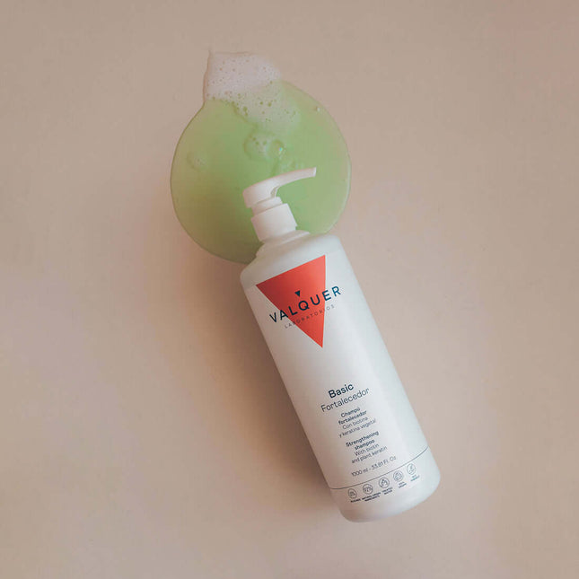 Champú fortalecedor vegano con biotina keratina aloe vera