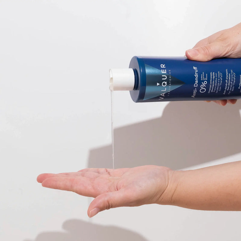 Champú anticaspa sin sulfatos ni sal para cabellos sensibles