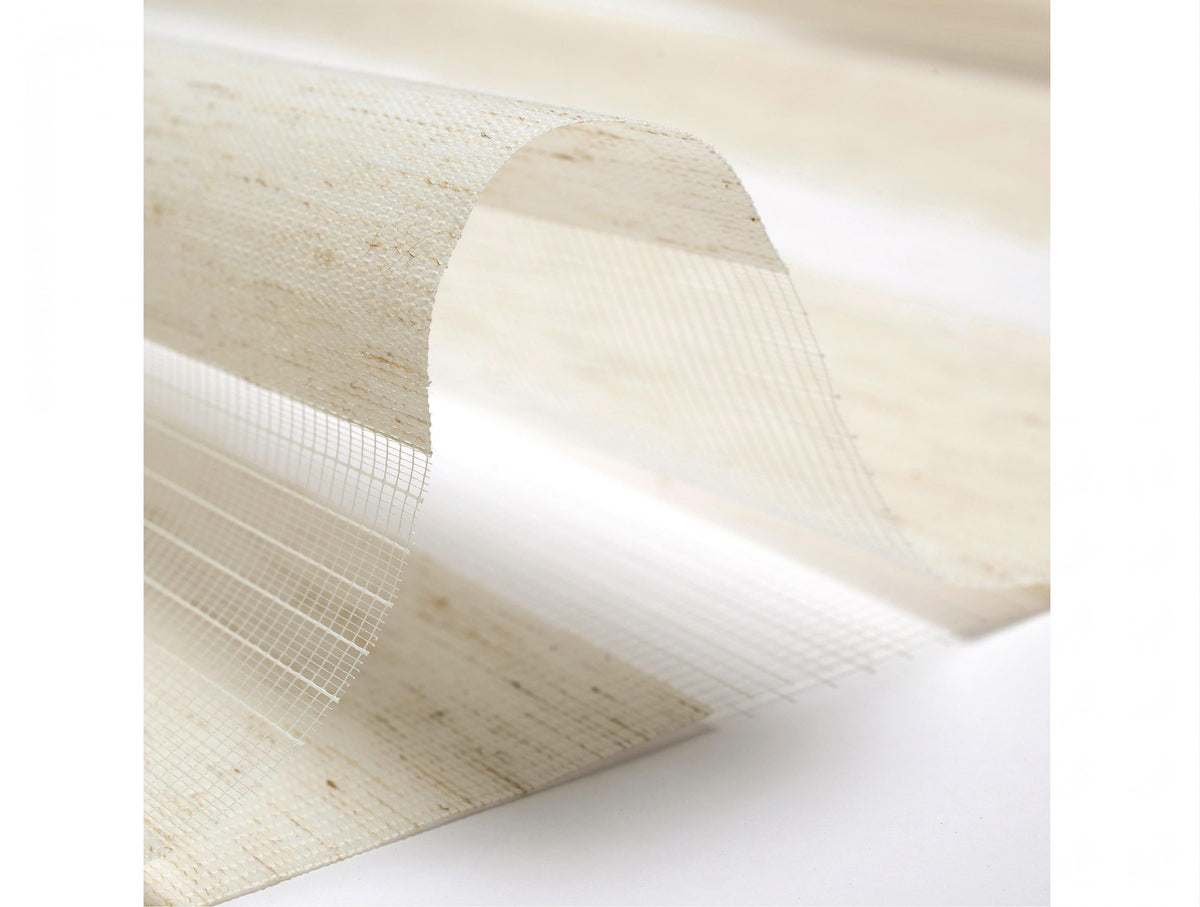Raw roller blind 140x250 for daily light control